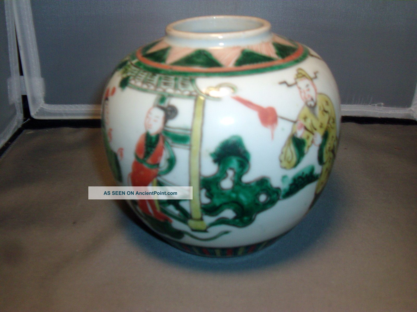 Antique 19th Century Chinese Porcelain Famille Vert Wucai Vase Urn Kangxi Taste Vases photo