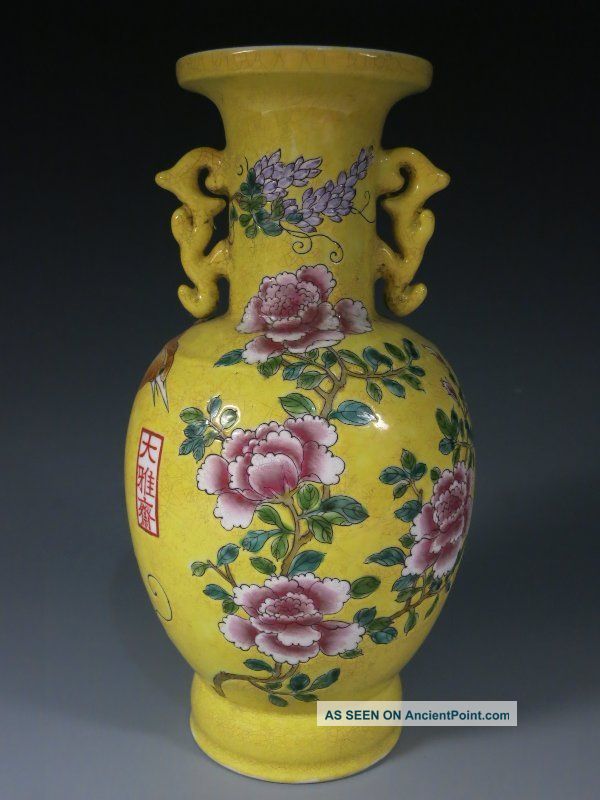 A Stunning Chinese Famille Rose Porcelain Vase Dayazhai Vases photo