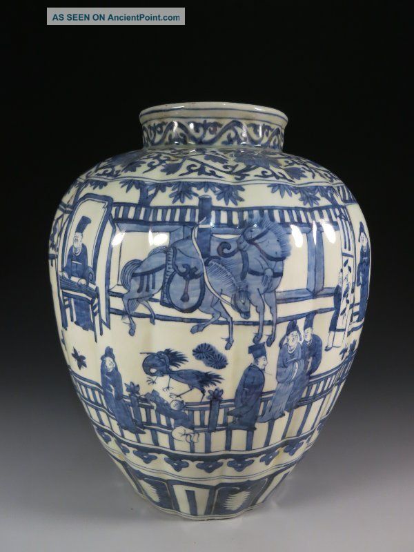 A Stunning Chinese Blue And White Porcelain Pot Vases photo