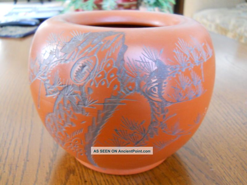 Chinese Redware Pottery Vase With Incised Decoration Vases photo