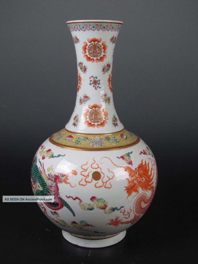 Fine Chinese Rare 18th Famille Rose Gilt Porcelain Dragon & Phniex Vase Vases photo