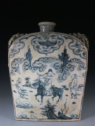 A Stunning Large Chinese Blue And White Porcelain Vase photo
