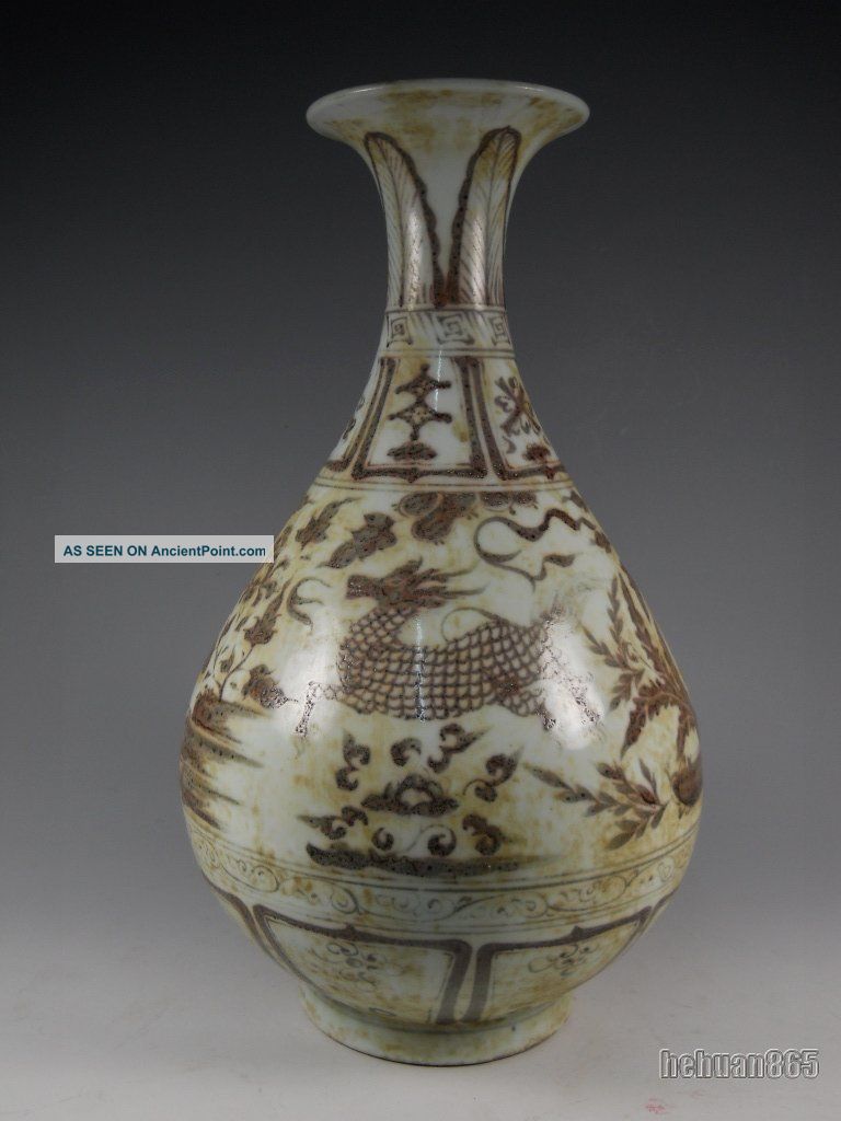 A Fine Chinese Underglaze Red Porcelain Vase Vases photo