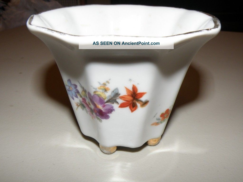 Vintage Goldcastle Porcelain Flowered Vase Japan Vases photo