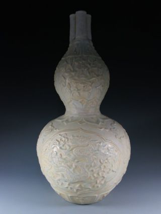 A Large Stunning Chinese Porcelain Gourd Vase photo