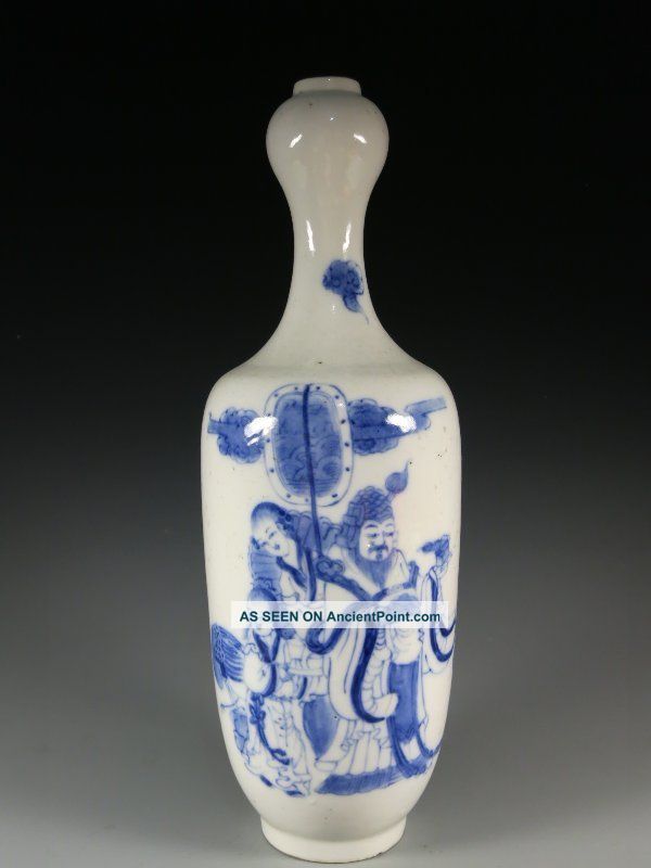 A Stunning Chinese Blue And White Porcelain Vase Vases photo