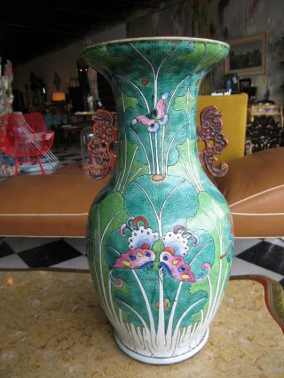 Antique Qing Dynasty Chinese Export Porcelain Vase Famille Verte & Butterflies photo