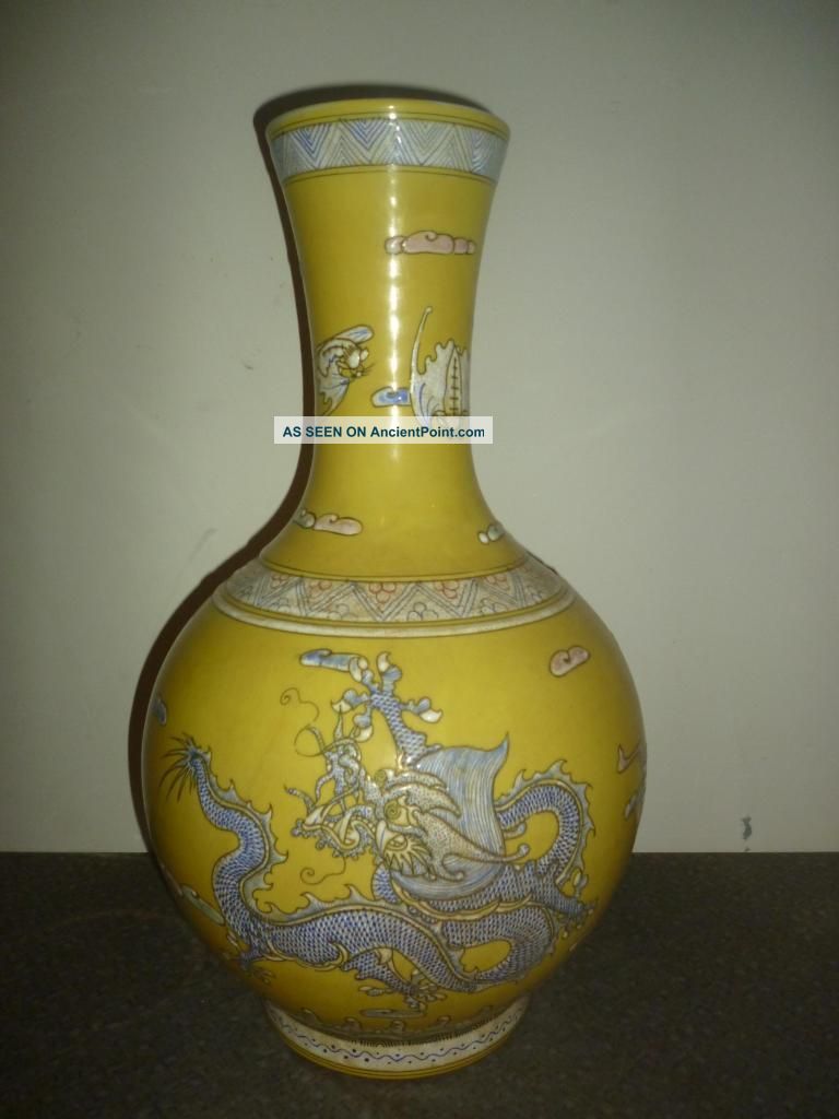 Qing Dynasty Yellow/white Chinese Porcelain Dragon Vase Vases photo