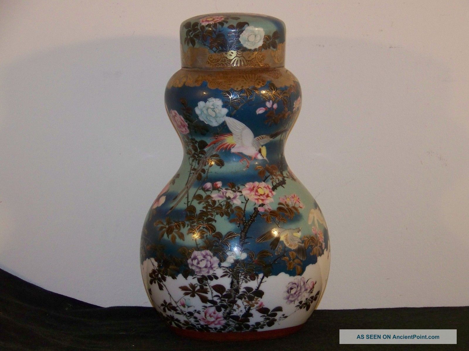 Rare Antique Chinese Qing Dy Period Hand Painted Porcelain Gourd Vase W/top Vases photo