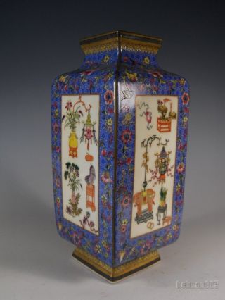 Outstanding Chinese Famille Rose Porcelain Gilt Vase photo