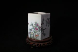Vintage Chinese Hand Painted Porcelain Brush Holder Vase photo