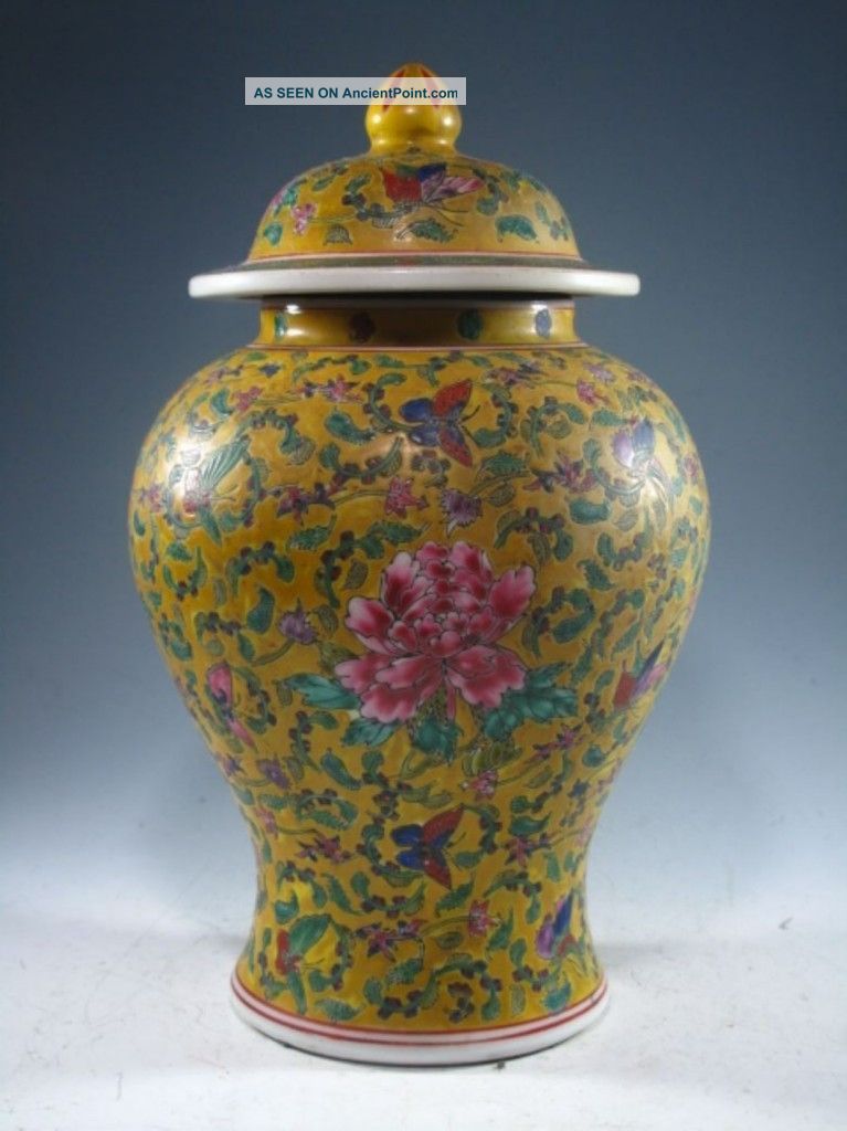 Excellen Antique Chinese Porcelain Jar W.  Lid Vases photo