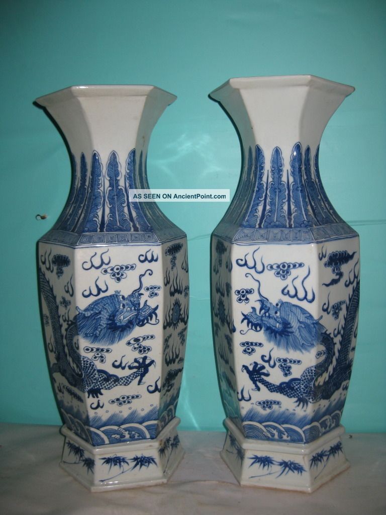 Antique Chinese Porcelain Hexagon Blue And White Flower Vase Vases photo