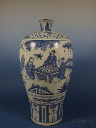 A Outstanding Chinese Blue And White Porcelain Vase photo