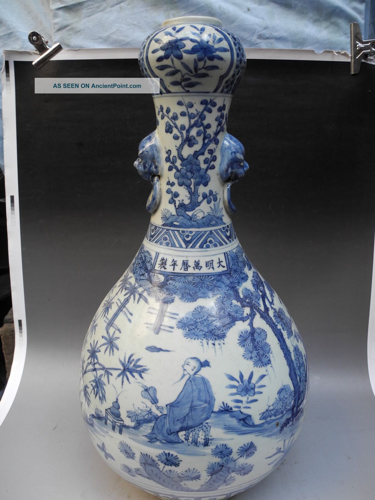 Huge Blue & White Persons Porcelain Garlic Vase Mark Vases photo