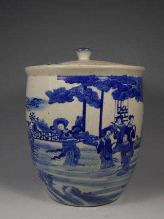 A Large Outstanding Chinese Blue And White Porcelain Pot photo