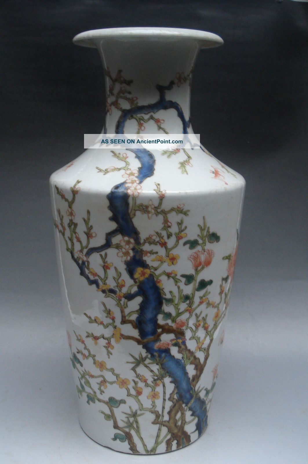 Chinese Famille Rose Peach Flower Porcelain Vase Vases photo