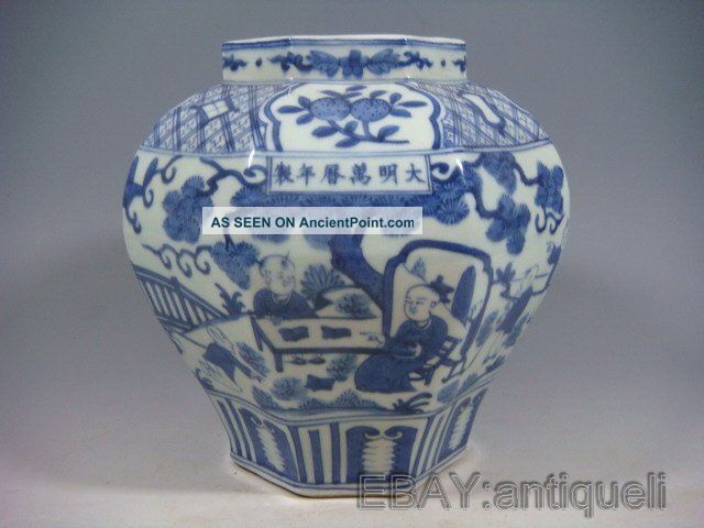 Blue And White Glaze Porcelain Jar Vases photo
