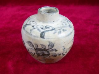 Chiense Ming Dynasty Blue White Small Jar J8027 photo