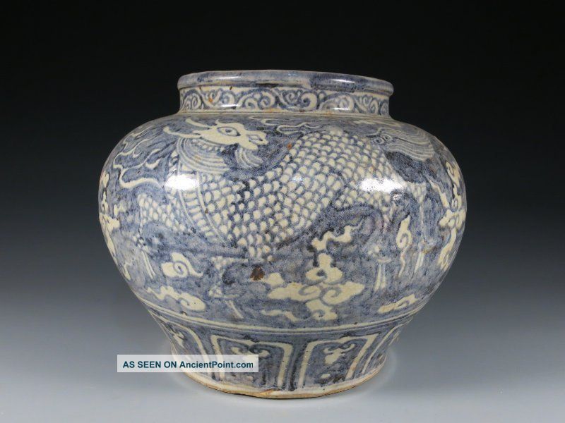 A Stunning Chinese Blue And White Porcelain Jar Pot Vases photo