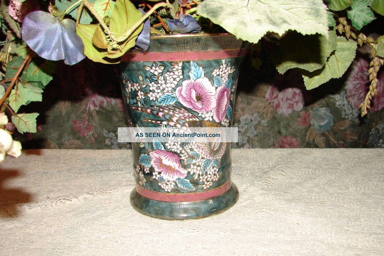 Vintage Unique Porcelain Chinese Vase Vases photo
