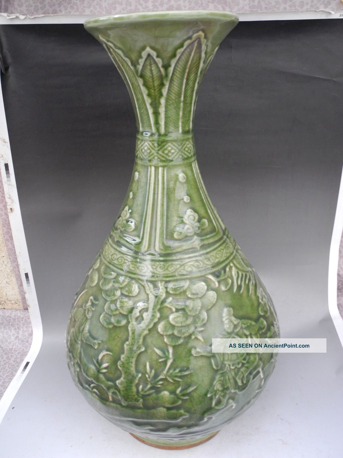 Chinese Huge Long Quan Kiln Carved Porcelain Yuhuchun Vase Vases photo