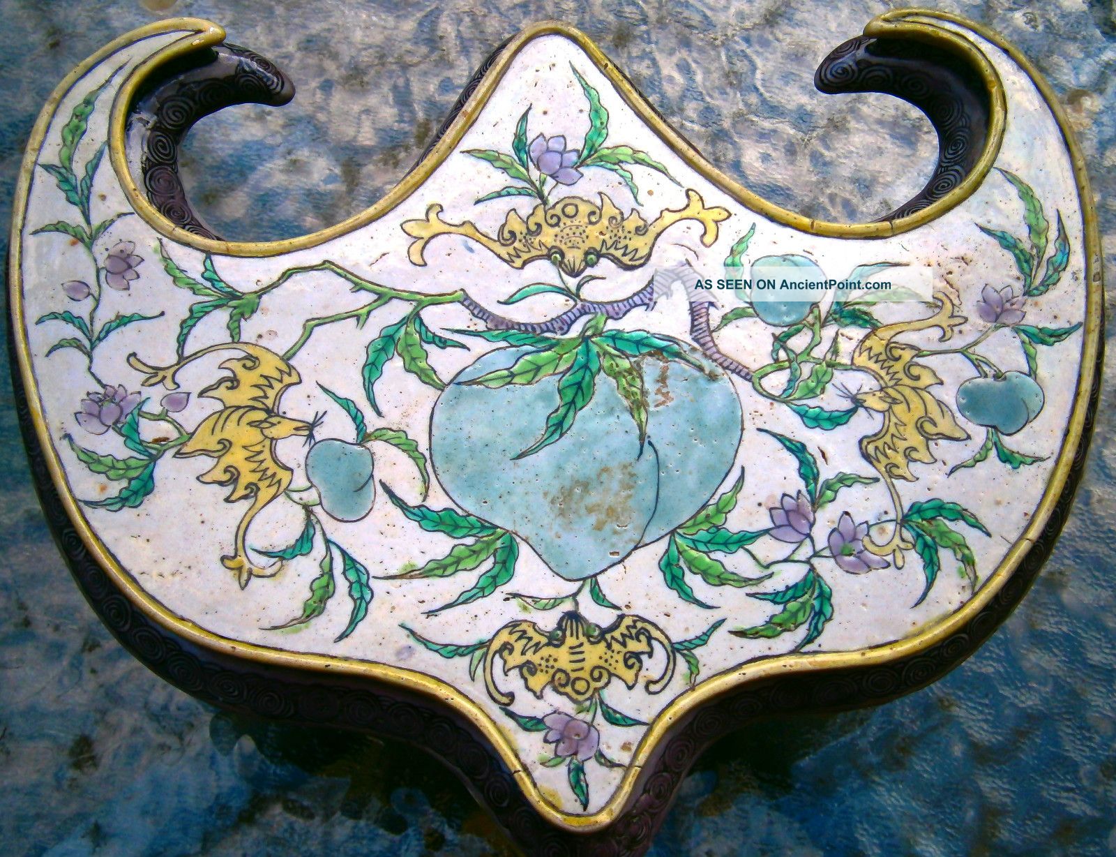 Antique Kangxi Famille Verte Chinese Scholars Stand Ruyi Bats Peaches Vases photo