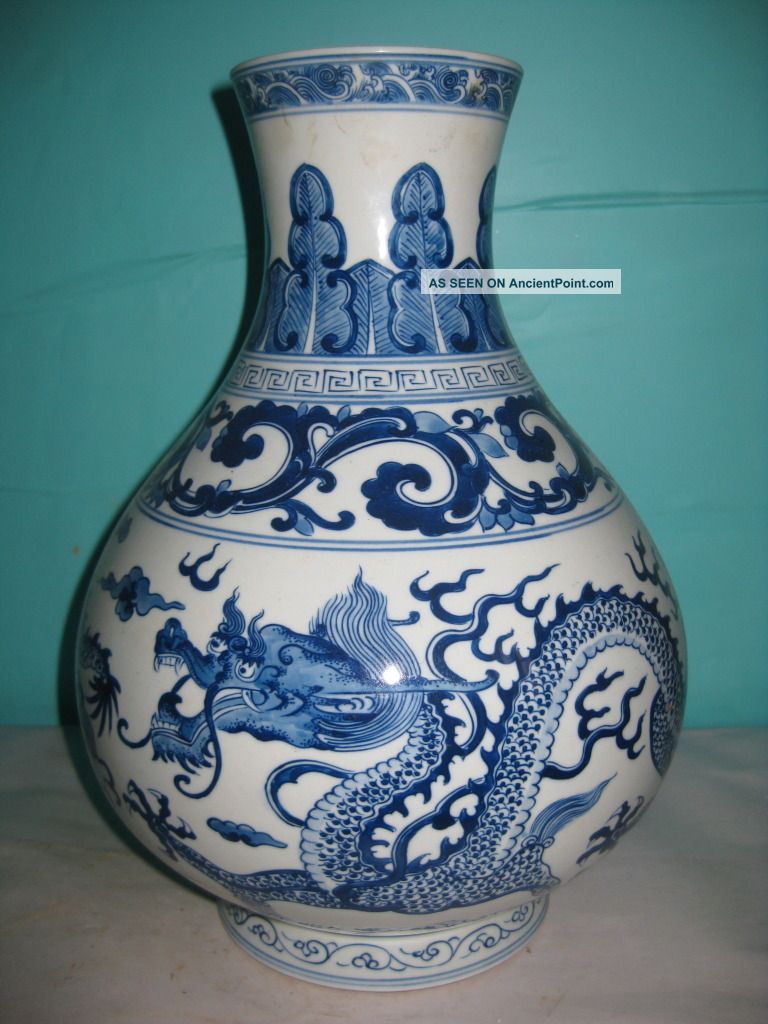 Qing Dynasty Period Blue White Dragon Vases Vases photo