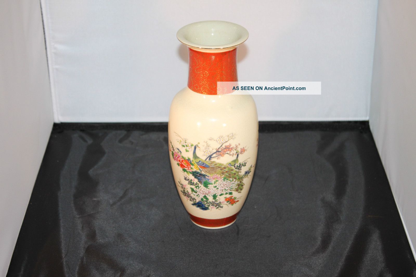 Vintage Ornate Chinese Vase Markings Priced To Sell