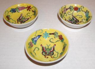 Lovely Old Vintage Set Of 3 Chinese Export Porcelain Famille Jaune Dishes Bowls photo