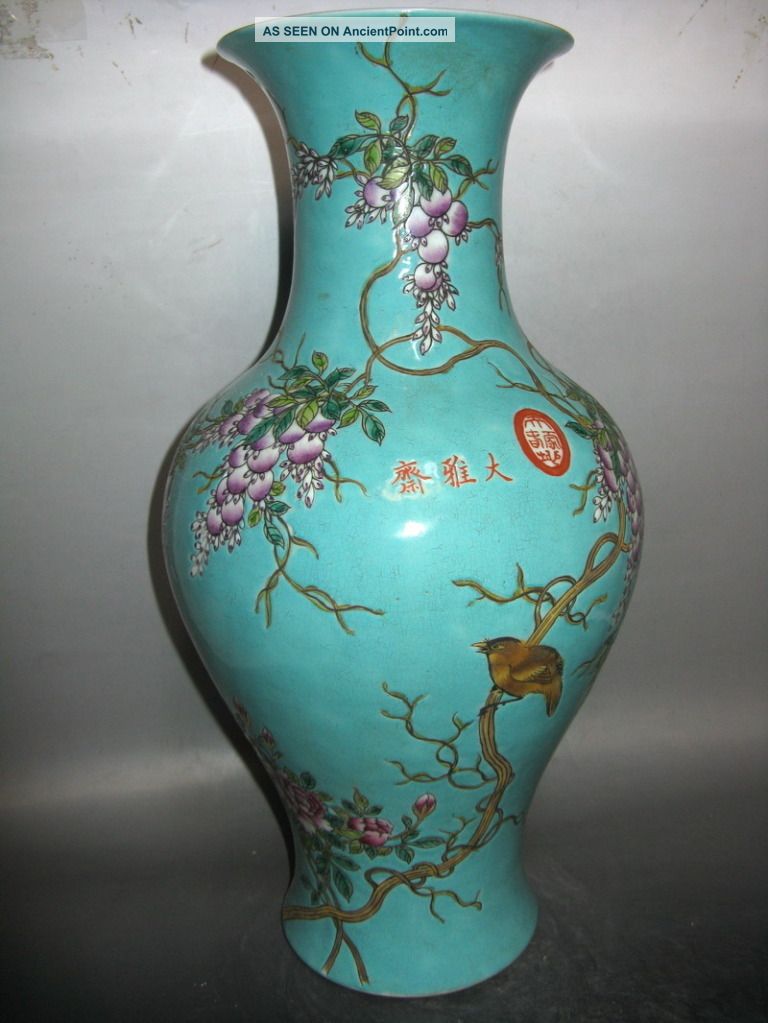 Chinese Antique Famille Rose Porcelain Flower Bird Vase Vases photo