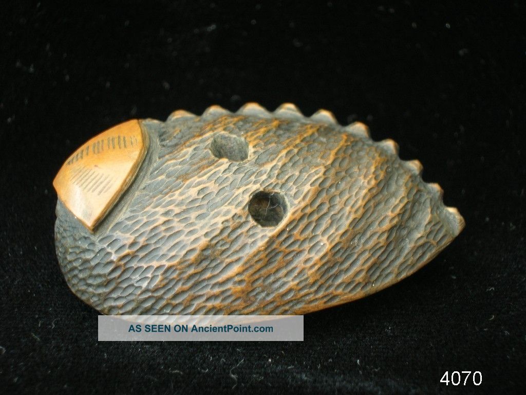 19th Century Meiji Wood Netsuke Of Awabi And Clam Shells Netsuke photo