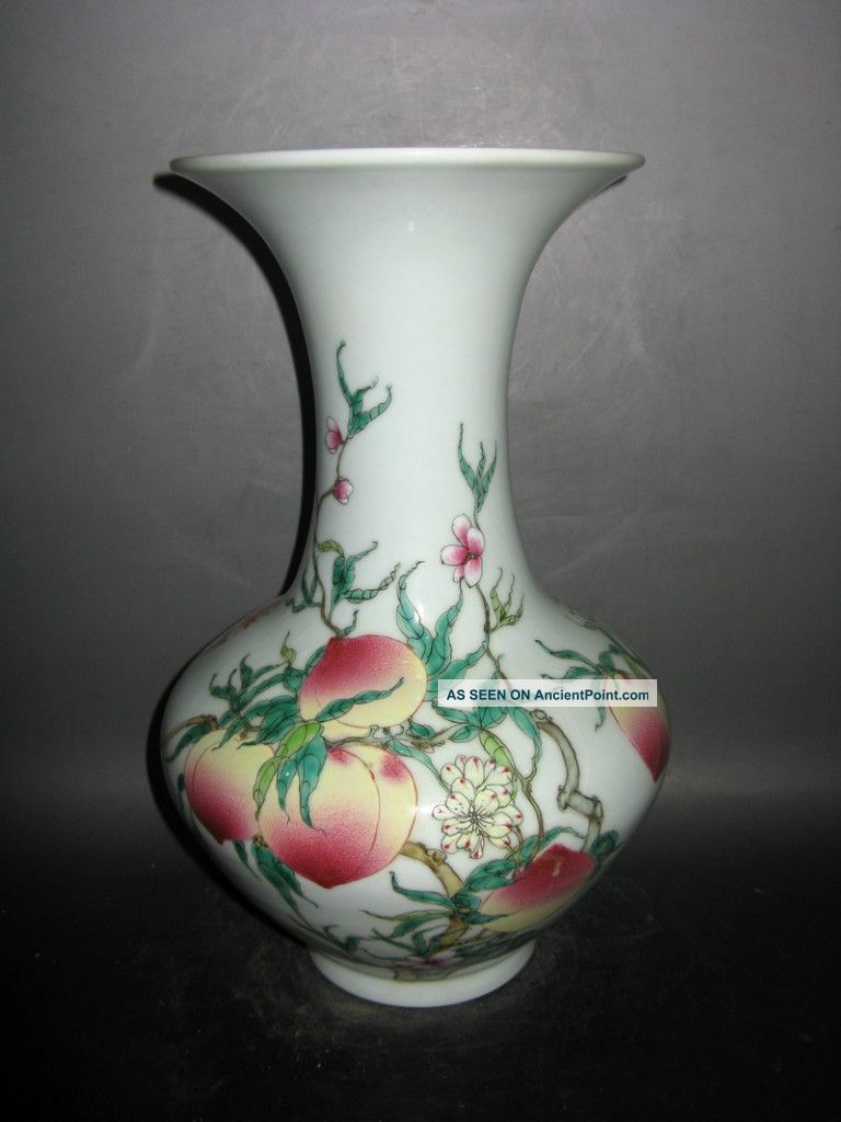 Chinese Old Famille Rose Porcelain Peach Globular Vase Vases photo