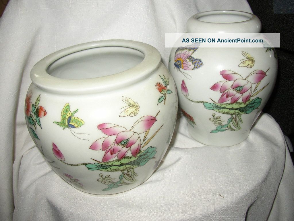 Two Chinese Oriental Vases Flowers & Butterflies Vases photo