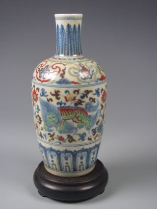 Fine Chinese Rare Clash Colors Porcelain Lion Vase photo