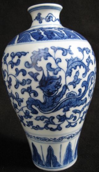 Ch ' Ing Kang Hsi Period Blue - White Vase photo