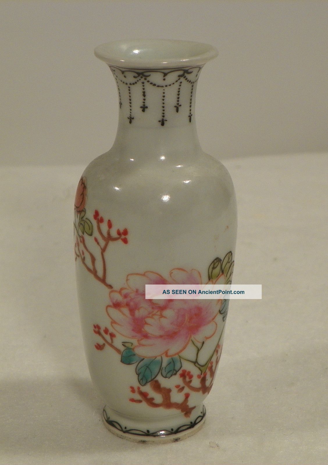 Chinese Porcelain Vase.  Circa 1920. Vases photo