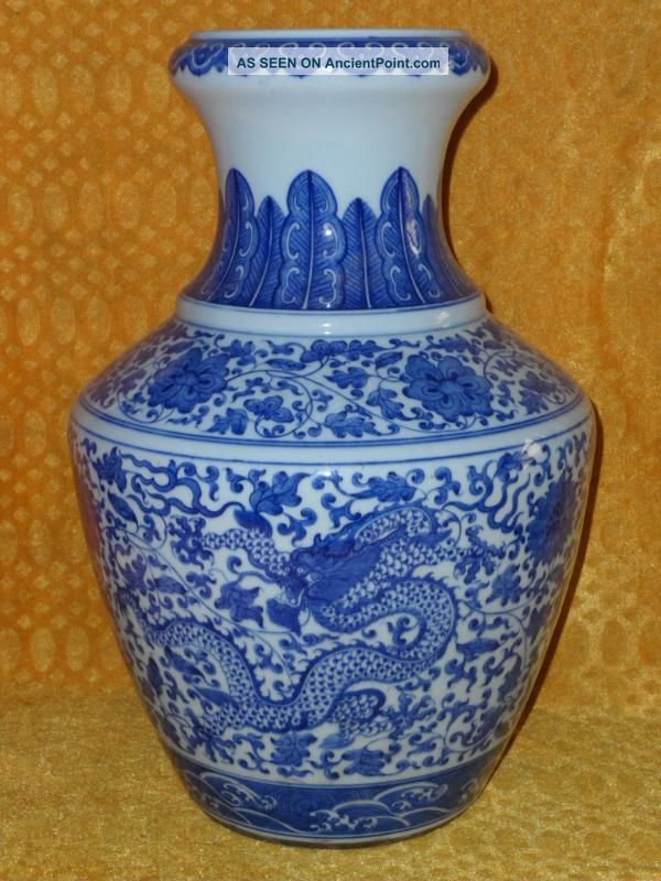 Rare Chinese Blue&white Porcelain Lotus Scroll Vase Vases photo