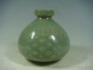 Corea Porcelain Vase photo