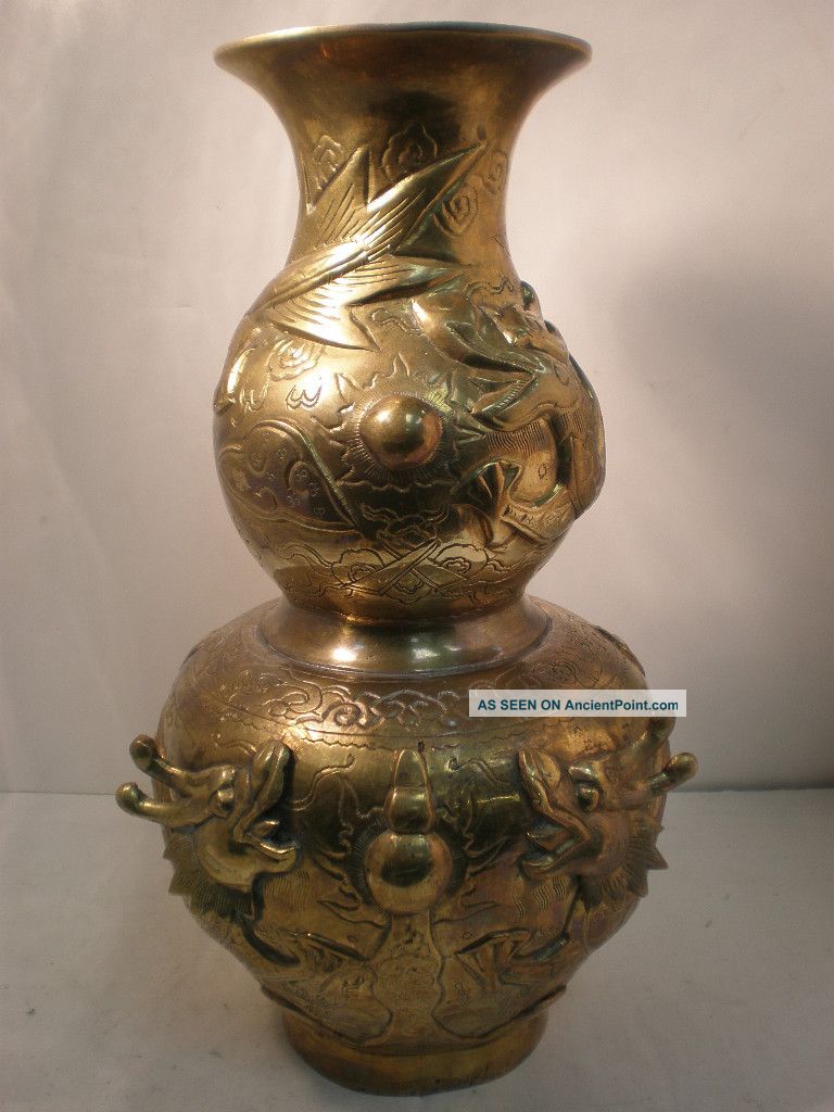 The Hand Pounded & Carved 3 Dragons Chinese Solid Brass Vase. Vases photo