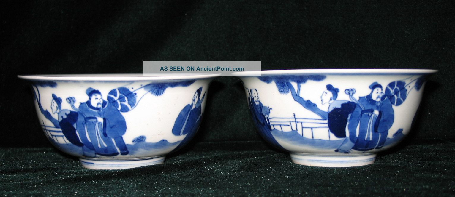 A Pair Of Elegant Blue&white Porcelain Bowls Person Pattern Bowls photo