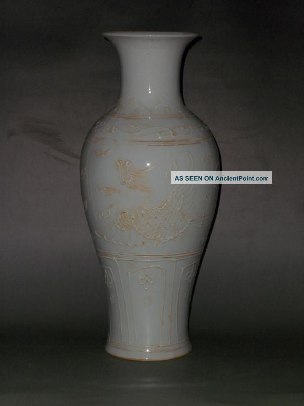 Rare Chinese White Glazed Porcelain Carving Phoenix Vase Vases photo