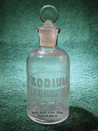 Sodium Hydroxide - Apothecary / Laboratory Bottle With Stopper - Small photo