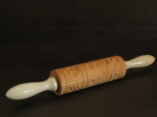 Vintage / Antique Springerle Carved Wooden Rolling Pin Very Good Condition photo