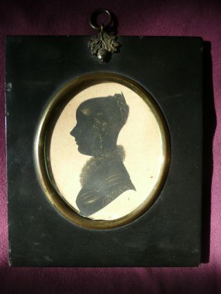 Antique English Silhouette Of A Young Lady With Lovely Gilt Detail,  C 1820 Nr photo