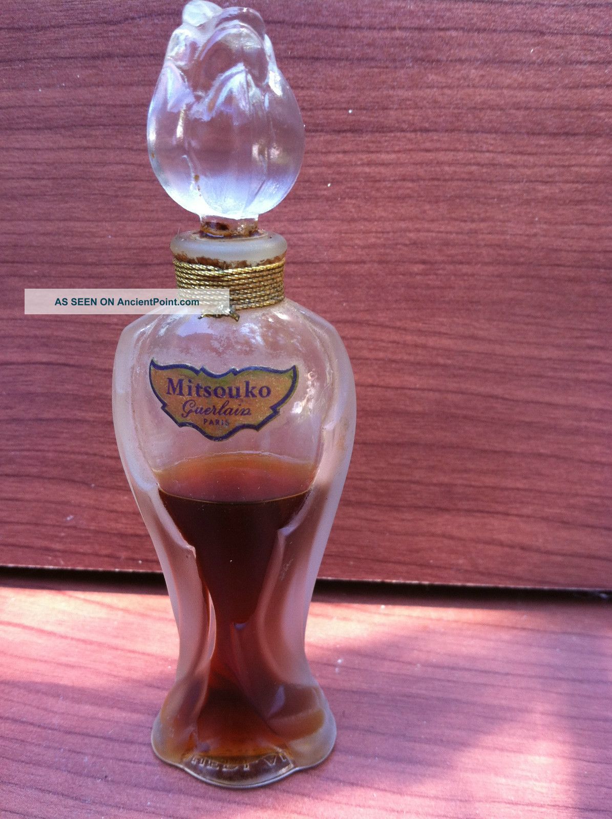 Vintage Guerlain Mitsouko Perfume Parfum Rosebud Stopper Perfume Bottles photo