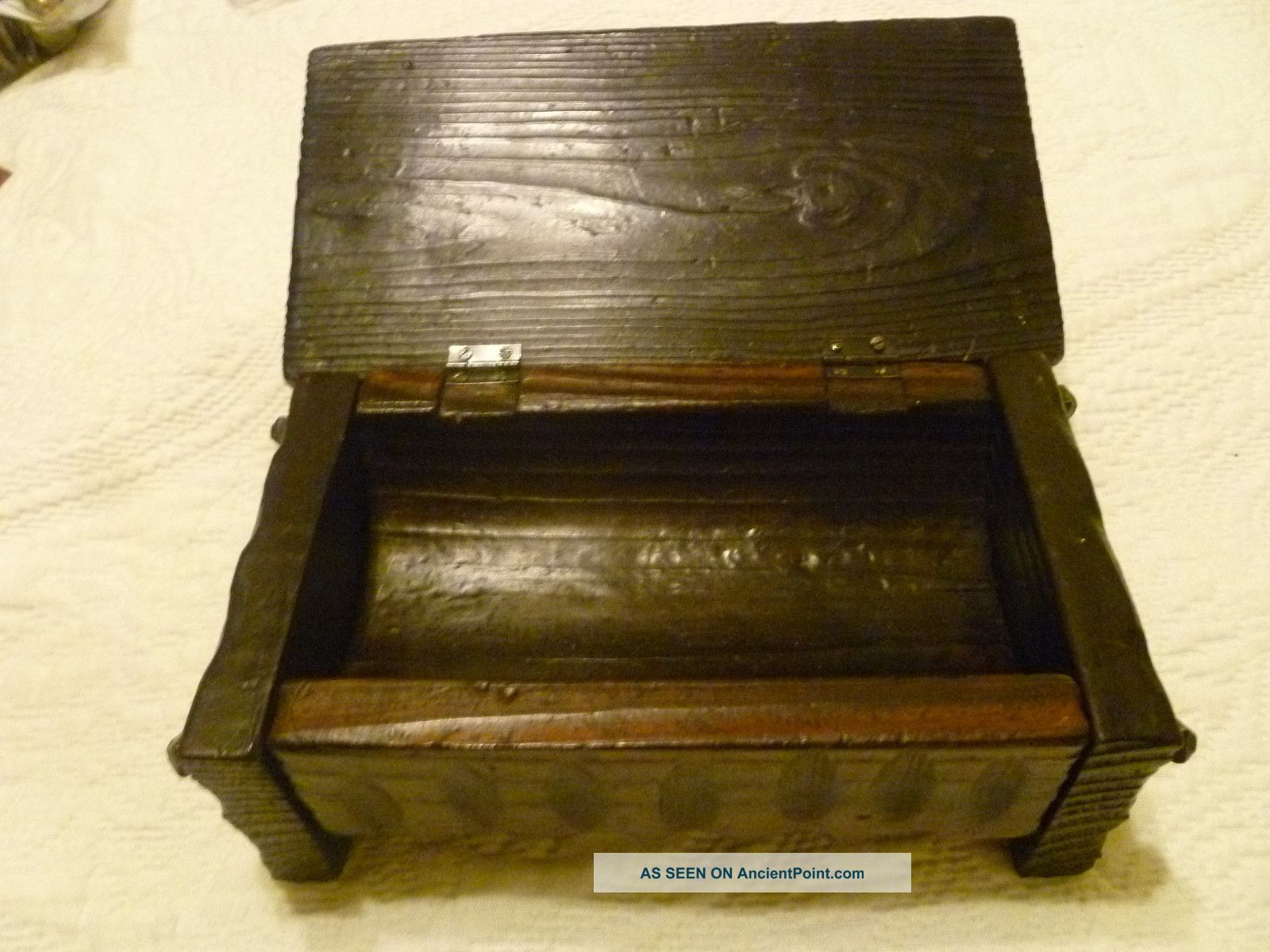 Old Vintage Carved Art Deco Cigar Or Jewelry Storage Box Boxes photo