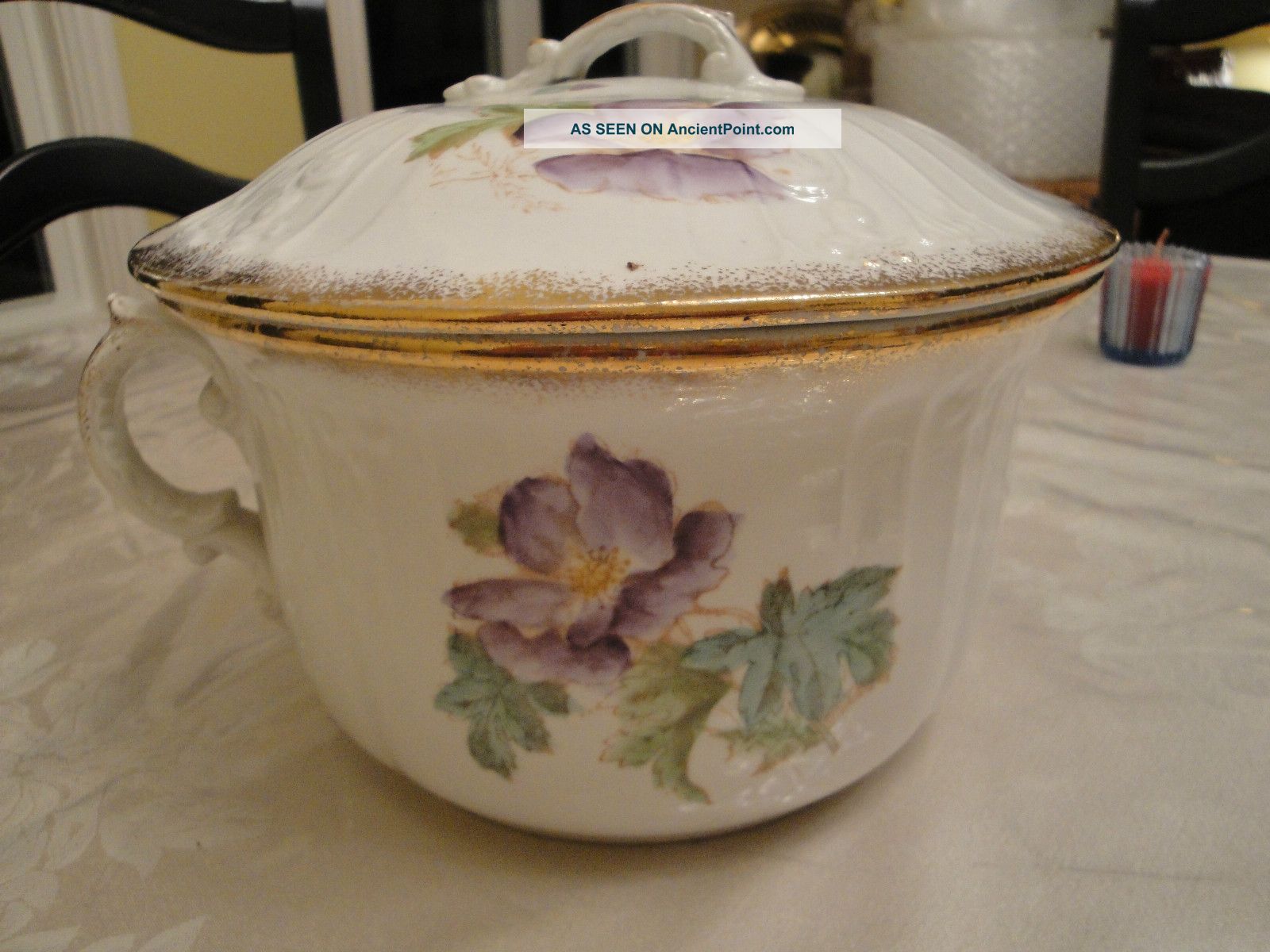 Victorian Era Chamber Pot With Lid - Chamber Pots photo