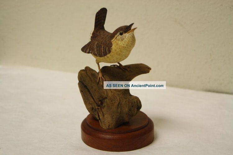 Vtg 1987 Signed Robert & Virginia Warfield Hand Carved House Wren Bird Scarce Carved Figures photo