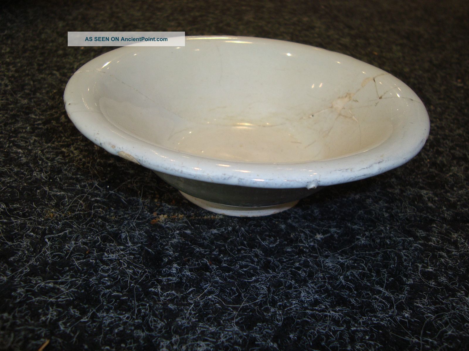 17th Century Delft White Small Bowl. Bowls photo